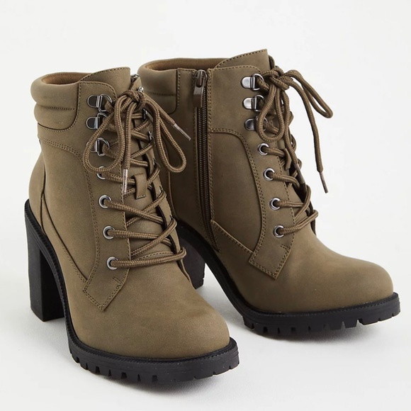 NWOT Torrid Olive Green Faux Leather Lace-Up Hiker Boot 9WW - Picture 1 of 15